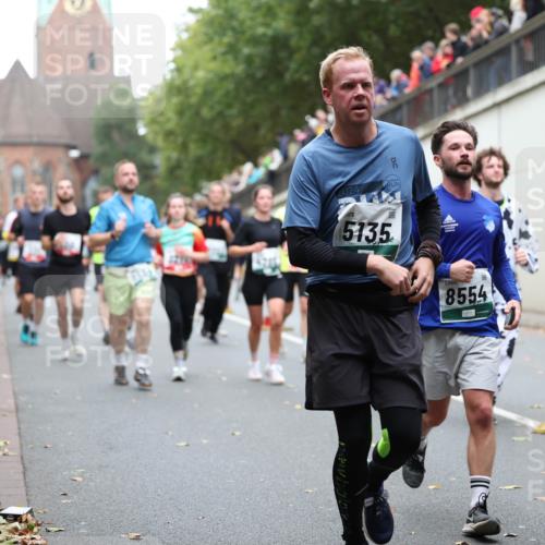 05.10.2025 - 20. swb-Marathon Bremen Michael Strokosch http://msf.ph/oto/9221357 05.10.2025 12:54:06 Laufen 024, 5135, 8554 meine-sportfotos.de