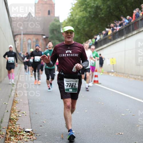 05.10.2025 - 20. swb-Marathon Bremen Michael Strokosch http://msf.ph/oto/9221389 05.10.2025 12:54:19 Laufen 7761 meine-sportfotos.de