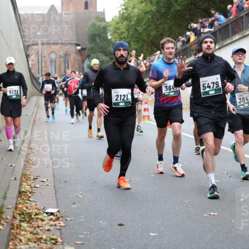 05.10.2025 - 20. swb-Marathon Bremen Michael Strokosch http://msf.ph/oto/9221397 05.10.2025 12:54:23 Laufen 5138, 2121, 364, 5479, 3643, 8592 meine-sportfotos.de