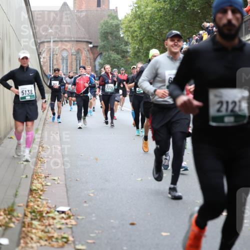 05.10.2025 - 20. swb-Marathon Bremen Michael Strokosch http://msf.ph/oto/9221401 05.10.2025 12:54:24 Laufen 5138, 387, 2325, 36, 2121 meine-sportfotos.de