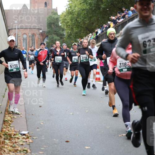 05.10.2025 - 20. swb-Marathon Bremen Michael Strokosch http://msf.ph/oto/9221404 05.10.2025 12:54:25 Laufen 6230, 2325, 5138, 7041, 3719, 51, 316 meine-sportfotos.de