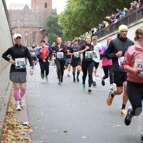 05.10.2025 - 20. swb-Marathon Bremen Michael Strokosch http://msf.ph/oto/9221406 05.10.2025 12:54:26 Laufen 5138, 2325, 704, 3719, 7451, 3163 meine-sportfotos.de