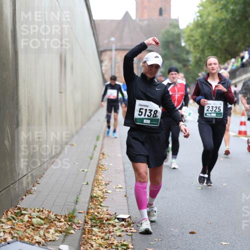 05.10.2025 - 20. swb-Marathon Bremen Michael Strokosch http://msf.ph/oto/9221410 05.10.2025 12:54:27 Laufen 2325, 5138, 7041, 3 meine-sportfotos.de
