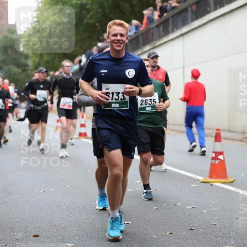 05.10.2025 - 20. swb-Marathon Bremen Michael Strokosch http://msf.ph/oto/9221418 05.10.2025 12:54:32 Laufen 133, 2635 meine-sportfotos.de
