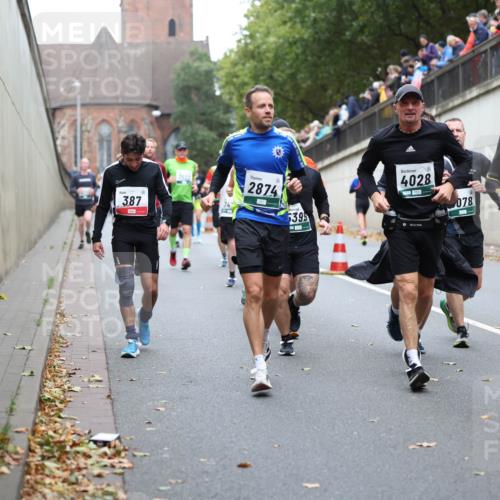 05.10.2025 - 20. swb-Marathon Bremen Michael Strokosch http://msf.ph/oto/9221426 05.10.2025 12:54:34 Laufen 387, 7607, 2874, 5399, 4028, 078, 1342 meine-sportfotos.de