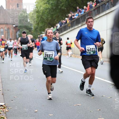 05.10.2025 - 20. swb-Marathon Bremen Michael Strokosch http://msf.ph/oto/9221439 05.10.2025 12:54:42 Laufen 5788, 2667, 4022 meine-sportfotos.de