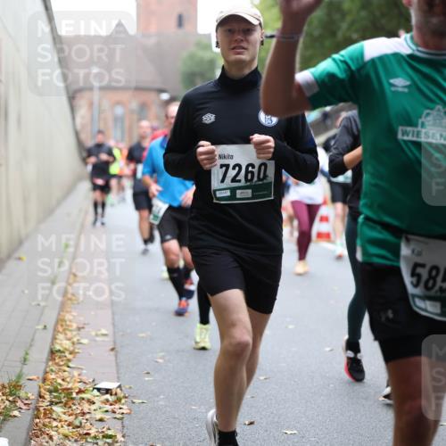 05.10.2025 - 20. swb-Marathon Bremen Michael Strokosch http://msf.ph/oto/9221480 05.10.2025 12:55:00 Laufen 7260, 5851 meine-sportfotos.de