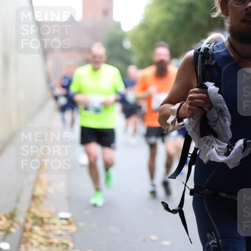05.10.2025 - 20. swb-Marathon Bremen Michael Strokosch http://msf.ph/oto/9221505 05.10.2025 12:55:11 Laufen  meine-sportfotos.de