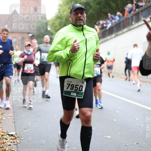 05.10.2025 - 20. swb-Marathon Bremen Michael Strokosch http://msf.ph/oto/9221510 05.10.2025 12:55:13 Laufen 7950, 69 meine-sportfotos.de
