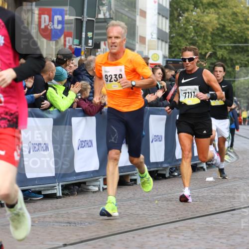 05.10.2025 - 20. swb-Marathon Bremen Strokosch-Dieckow http://msf.ph/oto/9221532 05.10.2025 10:39:20 Ziel 7111, 9239, 9863, 10908, 11067, 11343 meine-sportfotos.de