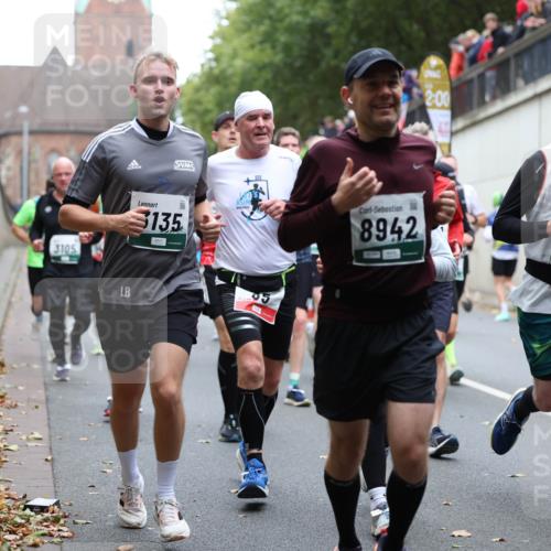 05.10.2025 - 20. swb-Marathon Bremen Michael Strokosch http://msf.ph/oto/9221538 05.10.2025 12:55:26 Laufen 3105, 135, 95, 2, 00, 8942, 7772 meine-sportfotos.de