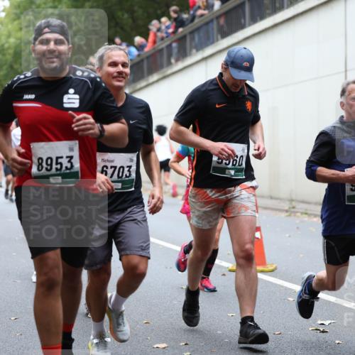 05.10.2025 - 20. swb-Marathon Bremen Michael Strokosch http://msf.ph/oto/9221557 05.10.2025 12:55:33 Laufen 5760, 7405, 8953, 6703, 5560, 9030 meine-sportfotos.de