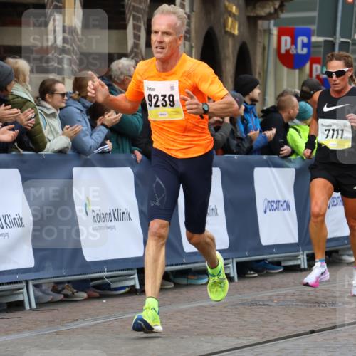 05.10.2025 - 20. swb-Marathon Bremen Strokosch-Dieckow http://msf.ph/oto/9221561 05.10.2025 10:39:21 Ziel 7111, 9239, 9863, 10908, 11067, 11343 meine-sportfotos.de