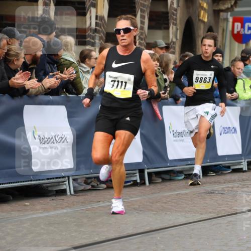 05.10.2025 - 20. swb-Marathon Bremen Strokosch-Dieckow http://msf.ph/oto/9221576 05.10.2025 10:39:22 Ziel 7111, 9239, 9863, 10908, 11067, 11343 meine-sportfotos.de