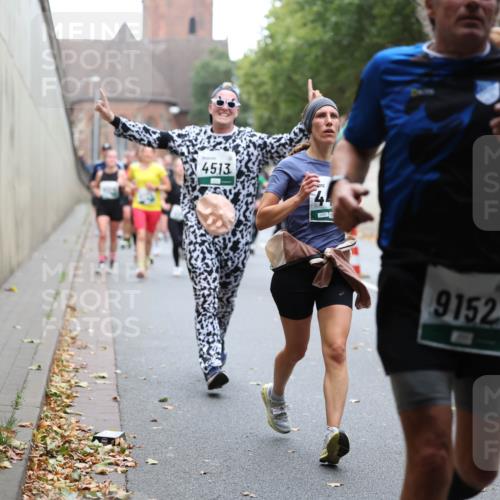 05.10.2025 - 20. swb-Marathon Bremen Michael Strokosch http://msf.ph/oto/9221596 05.10.2025 12:55:46 Laufen 4513, 4, 9152 meine-sportfotos.de