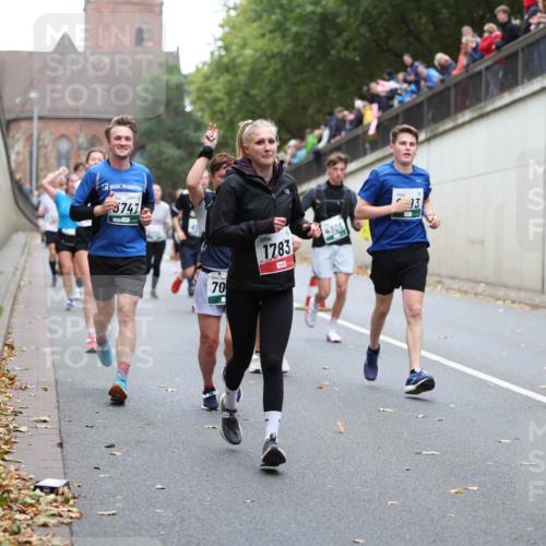 05.10.2025 - 20. swb-Marathon Bremen Michael Strokosch http://msf.ph/oto/9221636 05.10.2025 12:56:00 Laufen 742, 70, 1783, 4306 meine-sportfotos.de