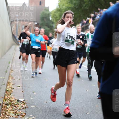 05.10.2025 - 20. swb-Marathon Bremen Michael Strokosch http://msf.ph/oto/9221643 05.10.2025 12:56:03 Laufen 3984, 674 meine-sportfotos.de