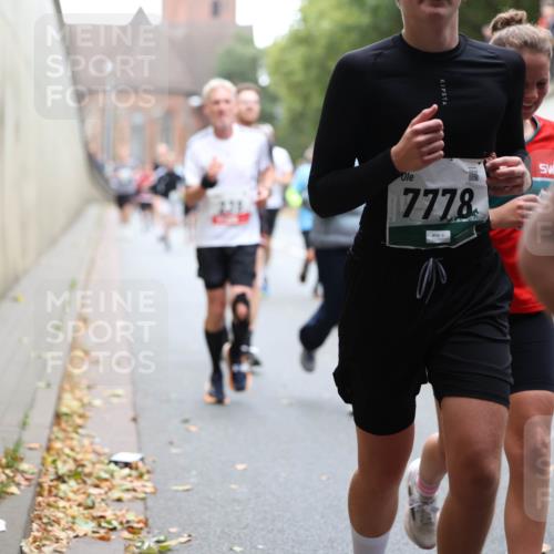 05.10.2025 - 20. swb-Marathon Bremen Michael Strokosch http://msf.ph/oto/9221655 05.10.2025 12:56:06 Laufen 7778, 6 meine-sportfotos.de