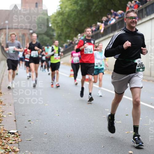 05.10.2025 - 20. swb-Marathon Bremen Michael Strokosch http://msf.ph/oto/9221675 05.10.2025 12:56:13 Laufen 4648, 300 meine-sportfotos.de