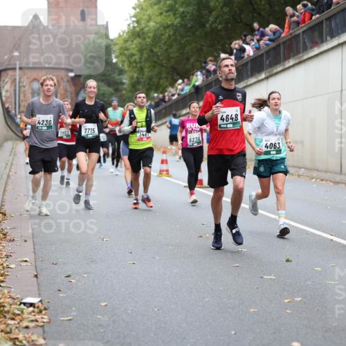 05.10.2025 - 20. swb-Marathon Bremen Michael Strokosch http://msf.ph/oto/9221678 05.10.2025 12:56:13 Laufen 4230, 2952, 7715, 146, 6236, 4648, 4063 meine-sportfotos.de