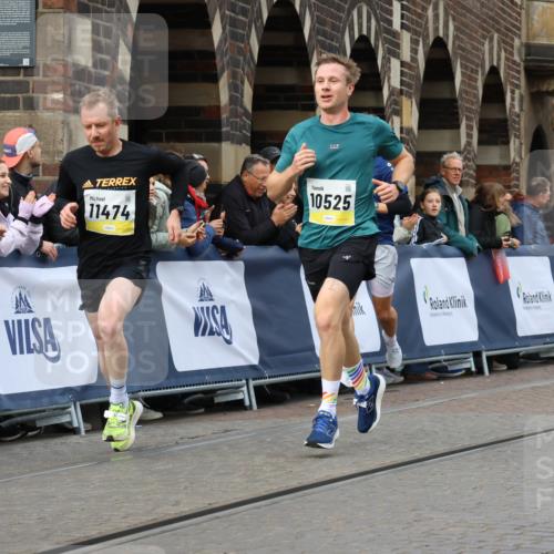 05.10.2025 - 20. swb-Marathon Bremen Strokosch-Dieckow http://msf.ph/oto/9221681 05.10.2025 10:39:37 Ziel 9289, 9671, 10525, 11349, 11418, 11474 meine-sportfotos.de