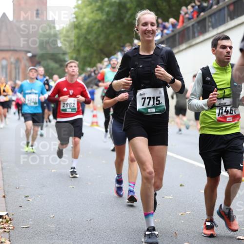 05.10.2025 - 20. swb-Marathon Bremen Michael Strokosch http://msf.ph/oto/9221690 05.10.2025 12:56:17 Laufen 6020, 2962, 7715, 1146 meine-sportfotos.de