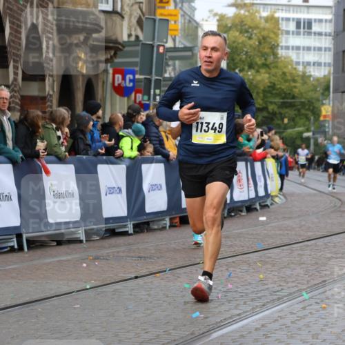 05.10.2025 - 20. swb-Marathon Bremen Strokosch-Dieckow http://msf.ph/oto/9221703 05.10.2025 10:39:45 Ziel 9922, 10052, 10171, 10175, 10176, 10753, 11335, 11349 meine-sportfotos.de