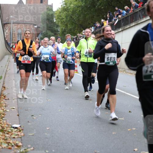 05.10.2025 - 20. swb-Marathon Bremen Michael Strokosch http://msf.ph/oto/9221706 05.10.2025 12:56:22 Laufen 494, 7238, 1793, 5637, 8185, 6819, 7230 meine-sportfotos.de