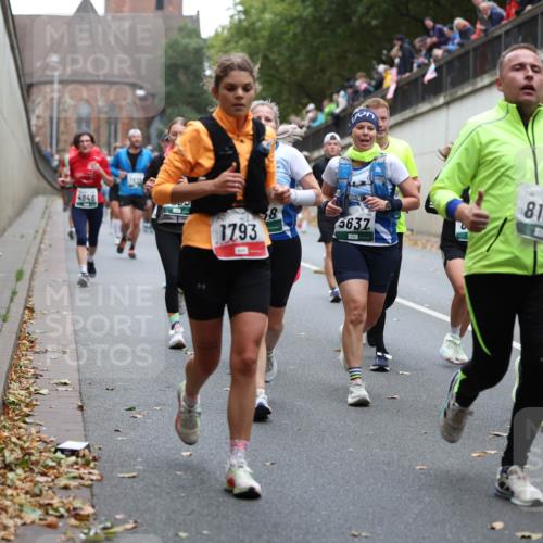 05.10.2025 - 20. swb-Marathon Bremen Michael Strokosch http://msf.ph/oto/9221711 05.10.2025 12:56:24 Laufen 4946, 1793, 8, 5637, 8185 meine-sportfotos.de