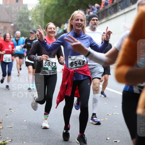 05.10.2025 - 20. swb-Marathon Bremen Michael Strokosch http://msf.ph/oto/9221717 05.10.2025 12:56:26 Laufen 5033, 6547, 17 meine-sportfotos.de