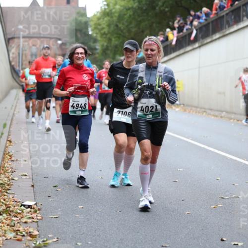 05.10.2025 - 20. swb-Marathon Bremen Michael Strokosch http://msf.ph/oto/9221722 05.10.2025 12:56:27 Laufen 4946, 7106, 4021 meine-sportfotos.de