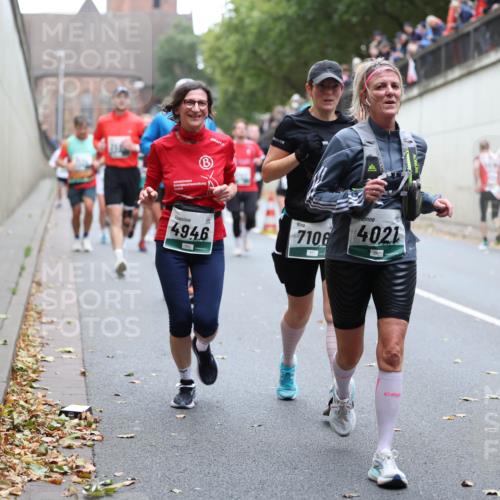 05.10.2025 - 20. swb-Marathon Bremen Michael Strokosch http://msf.ph/oto/9221723 05.10.2025 12:56:27 Laufen 4946, 7106, 4021 meine-sportfotos.de
