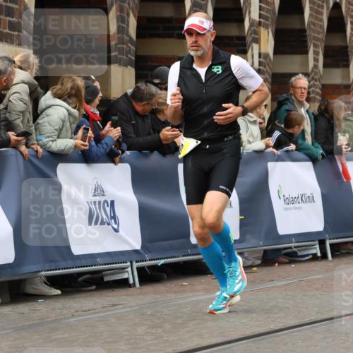 05.10.2025 - 20. swb-Marathon Bremen Strokosch-Dieckow http://msf.ph/oto/9221724 05.10.2025 10:39:47 Ziel 9213, 9922, 10052, 10171, 10175, 10176, 10753, 11335, 11349 meine-sportfotos.de
