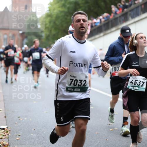 05.10.2025 - 20. swb-Marathon Bremen Michael Strokosch http://msf.ph/oto/9221757 05.10.2025 12:56:38 Laufen 6, 7032, 180, 4537, 222 meine-sportfotos.de