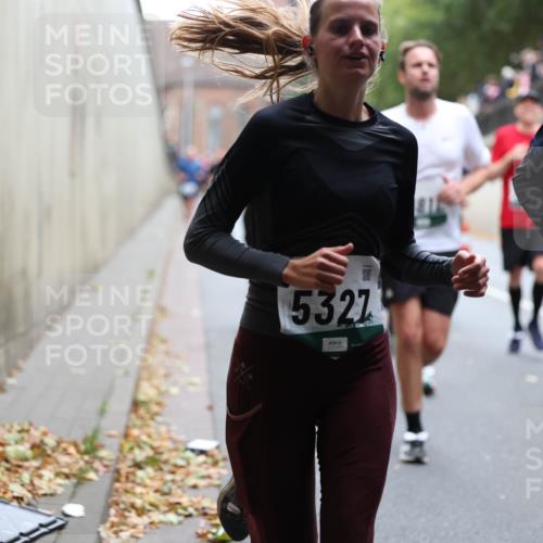 05.10.2025 - 20. swb-Marathon Bremen Michael Strokosch http://msf.ph/oto/9221783 05.10.2025 12:56:48 Laufen 5327, 73 meine-sportfotos.de