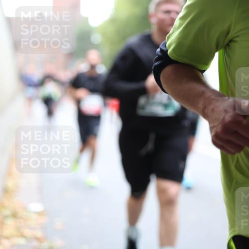 05.10.2025 - 20. swb-Marathon Bremen Michael Strokosch http://msf.ph/oto/9221789 05.10.2025 12:56:51 Laufen  meine-sportfotos.de