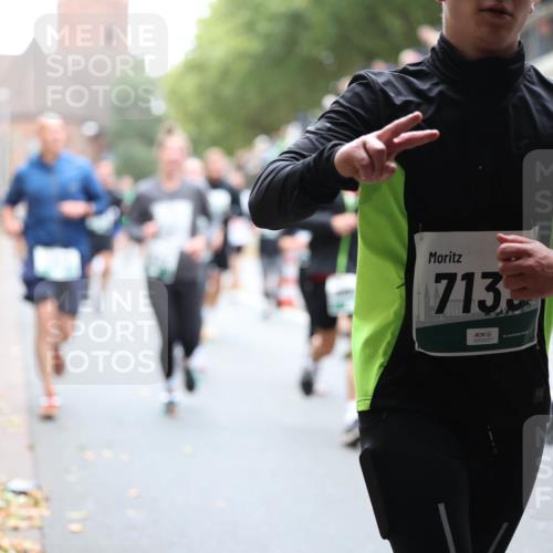 05.10.2025 - 20. swb-Marathon Bremen Michael Strokosch http://msf.ph/oto/9221803 05.10.2025 12:56:57 Laufen 713 meine-sportfotos.de