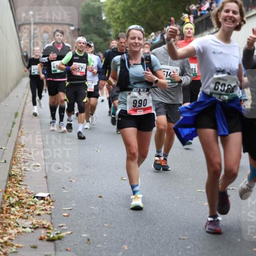 05.10.2025 - 20. swb-Marathon Bremen Michael Strokosch http://msf.ph/oto/9221842 05.10.2025 12:57:11 Laufen 301, 49, 57, 02, 0, 990, 14, 86, 4194, 6968 meine-sportfotos.de