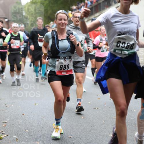 05.10.2025 - 20. swb-Marathon Bremen Michael Strokosch http://msf.ph/oto/9221844 05.10.2025 12:57:12 Laufen 990, 8, 6968, 4194 meine-sportfotos.de