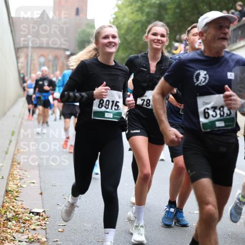 05.10.2025 - 20. swb-Marathon Bremen Michael Strokosch http://msf.ph/oto/9221859 05.10.2025 12:57:16 Laufen 8915, 78, 6385 meine-sportfotos.de