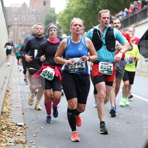 05.10.2025 - 20. swb-Marathon Bremen Michael Strokosch http://msf.ph/oto/9221878 05.10.2025 12:57:24 Laufen 860, 5685, 8057, 5365, 5050 meine-sportfotos.de
