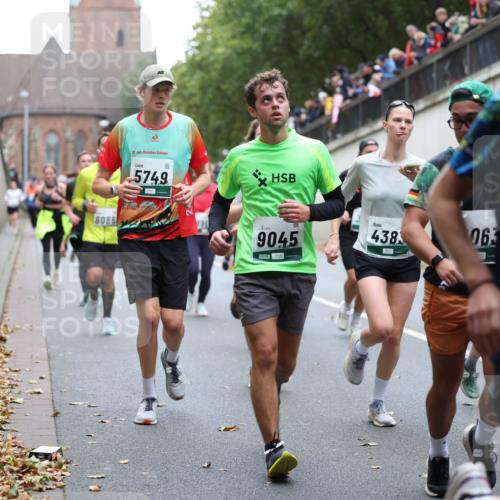 05.10.2025 - 20. swb-Marathon Bremen Michael Strokosch http://msf.ph/oto/9221949 05.10.2025 12:57:48 Laufen 8088, 20, 5749, 9045, 438, 063, 3371 meine-sportfotos.de