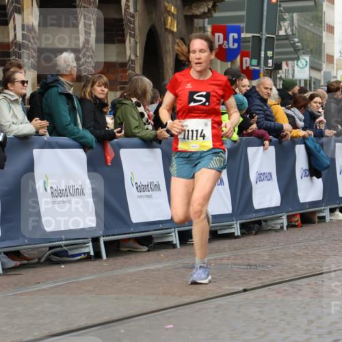 05.10.2025 - 20. swb-Marathon Bremen Strokosch-Dieckow http://msf.ph/oto/9221964 05.10.2025 10:40:34 Ziel 11114 meine-sportfotos.de