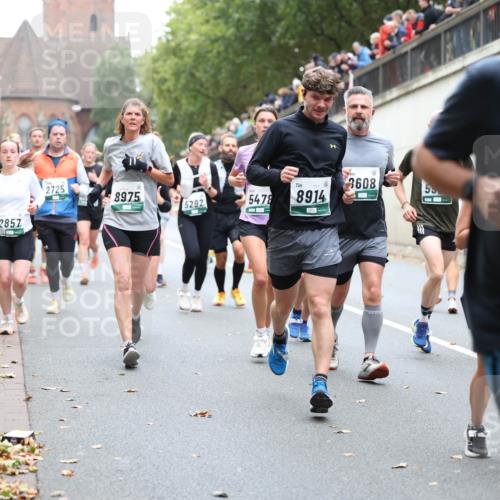 05.10.2025 - 20. swb-Marathon Bremen Michael Strokosch http://msf.ph/oto/9221974 05.10.2025 12:57:59 Laufen 2857, 2725, 8975, 5292, 5478, 8914, 3608, 8361 meine-sportfotos.de