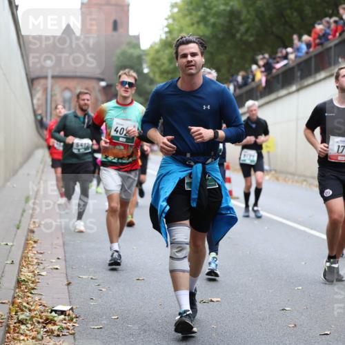 05.10.2025 - 20. swb-Marathon Bremen Michael Strokosch http://msf.ph/oto/9222007 05.10.2025 12:58:13 Laufen 40, 171 meine-sportfotos.de