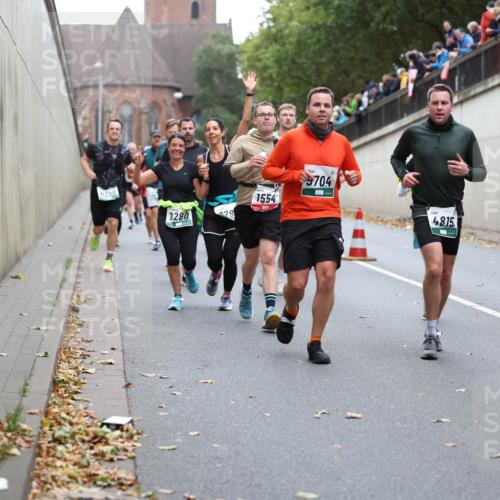 05.10.2025 - 20. swb-Marathon Bremen Michael Strokosch http://msf.ph/oto/9222030 05.10.2025 12:58:20 Laufen 5740, 1280, 29, 1554, 5704, 48, 15 meine-sportfotos.de