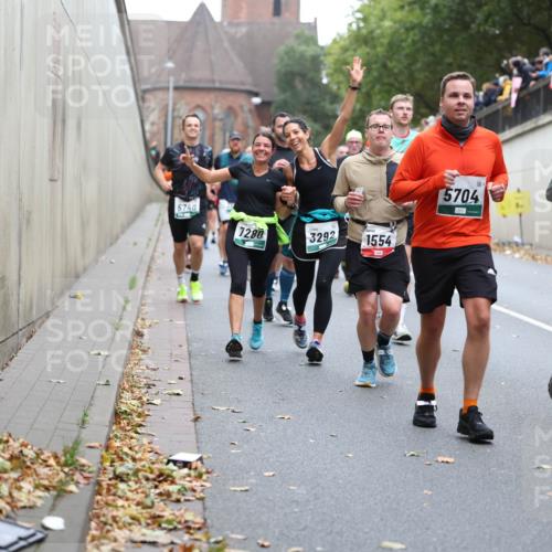 05.10.2025 - 20. swb-Marathon Bremen Michael Strokosch http://msf.ph/oto/9222031 05.10.2025 12:58:21 Laufen 5740, 7280, 3292, 1554, 5704, 48, 15 meine-sportfotos.de