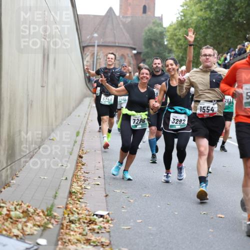 05.10.2025 - 20. swb-Marathon Bremen Michael Strokosch http://msf.ph/oto/9222034 05.10.2025 12:58:21 Laufen 5740, 8, 2480, 7280, 3292, 1554, 263, 5704 meine-sportfotos.de