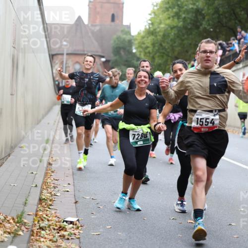 05.10.2025 - 20. swb-Marathon Bremen Michael Strokosch http://msf.ph/oto/9222038 05.10.2025 12:58:22 Laufen 1312, 7280, 1554, 5704 meine-sportfotos.de
