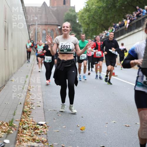 05.10.2025 - 20. swb-Marathon Bremen Michael Strokosch http://msf.ph/oto/9222067 05.10.2025 12:58:31 Laufen 3513, 5007, 6124, 03 meine-sportfotos.de